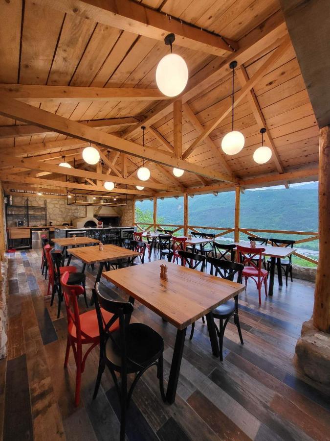 Sadmeli Winery Hotell Ambrolauri Eksteriør bilde